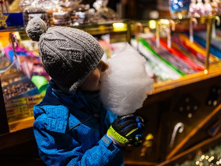 Zuckerwatte auf dem Coburger Weihnachtsmarkt